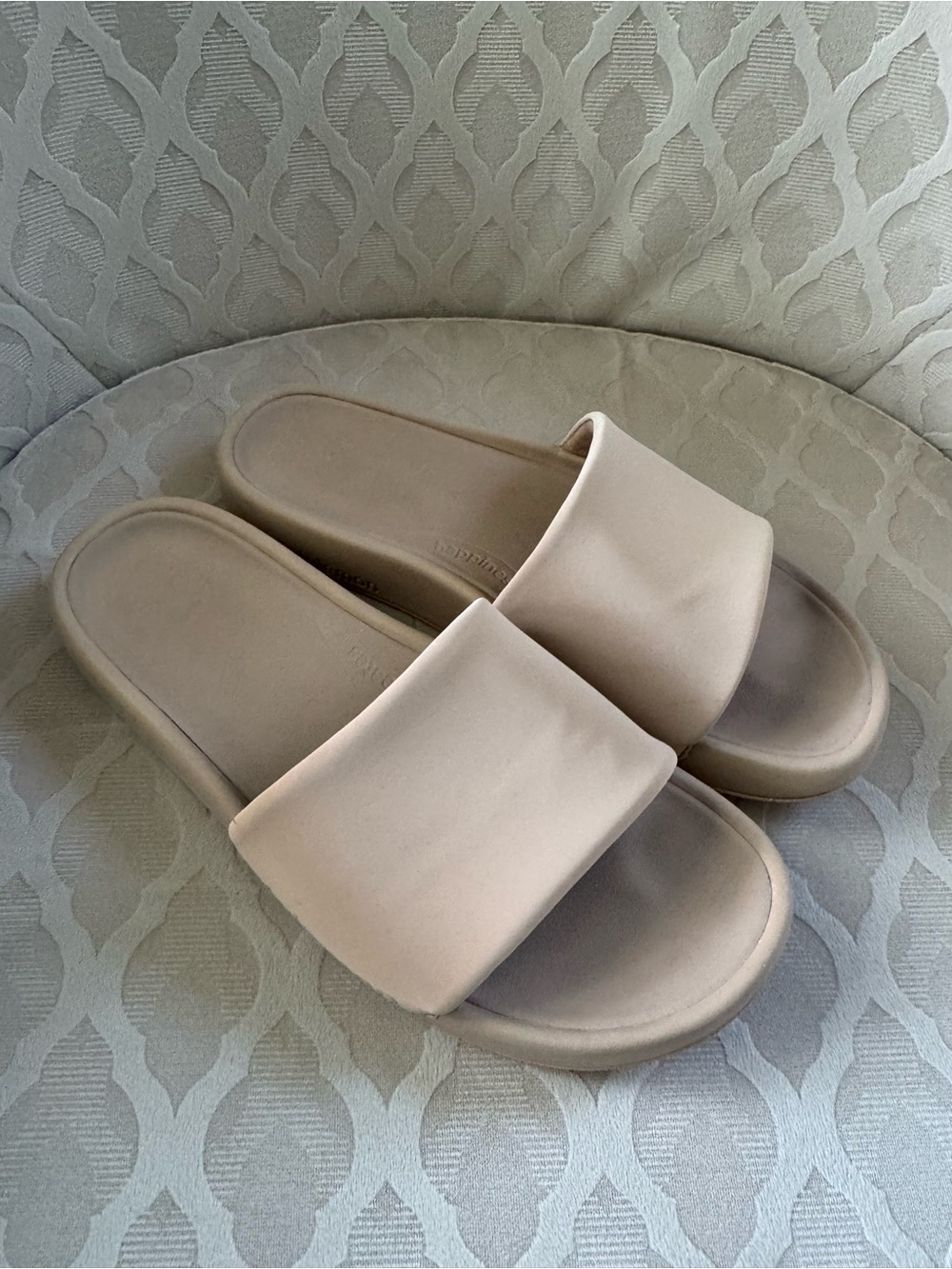 Lululemon Restfeel Women’s Slides – Beech Wood – Size 9